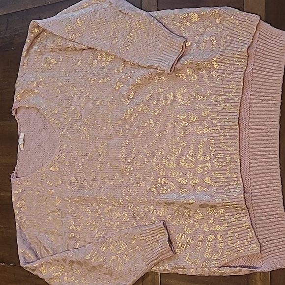 twenty ten Sweaters - Twenty Ten pink Gold Shimmer Cheetah Print Sweater size S